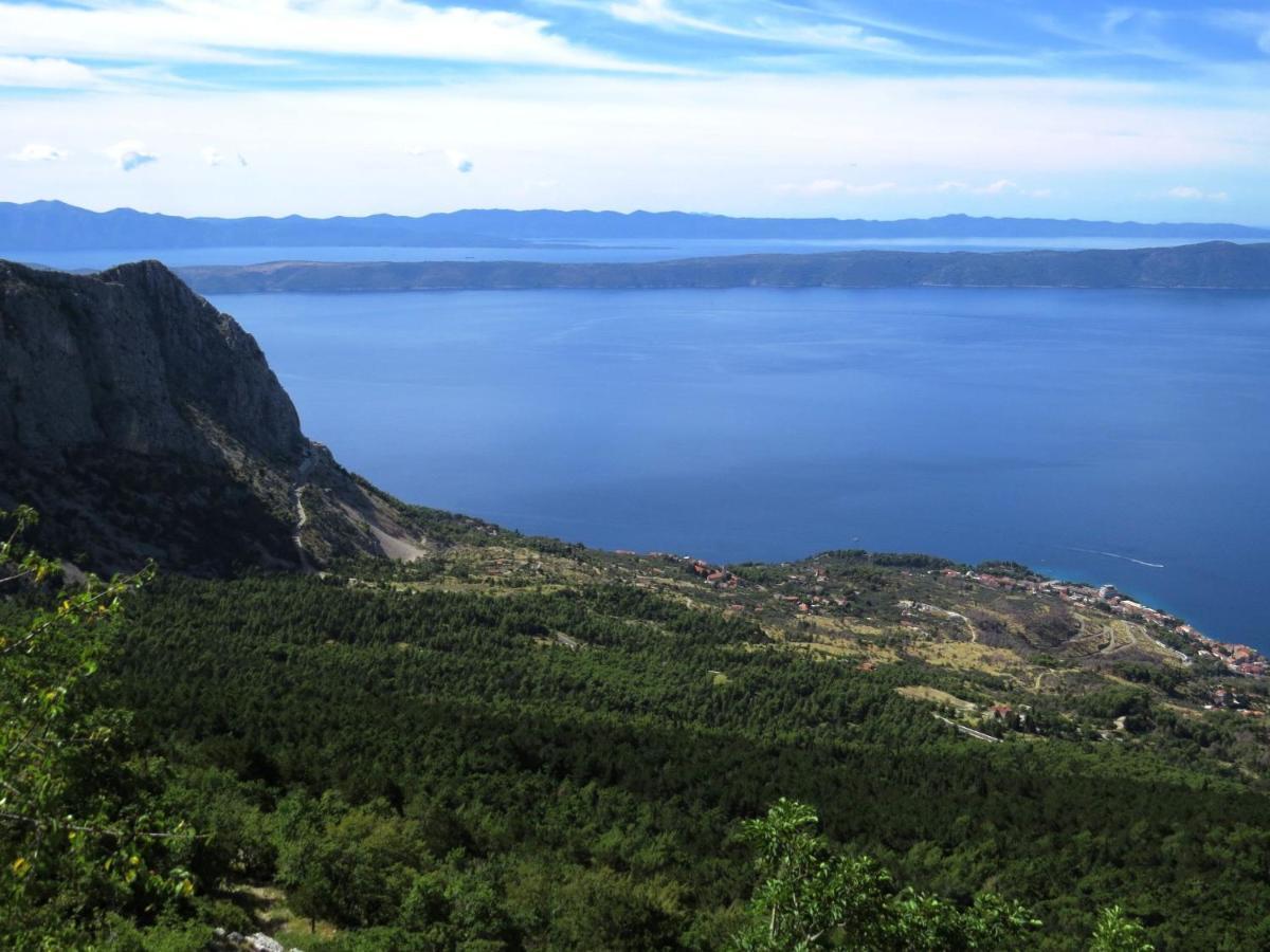 Luxurious Holiday Home In Makarska With Jacuzzi Exterior foto