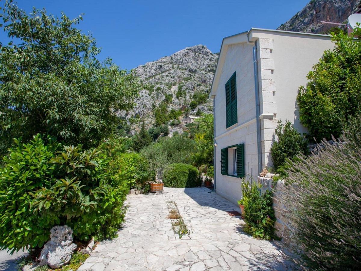 Luxurious Holiday Home In Makarska With Jacuzzi Exterior foto